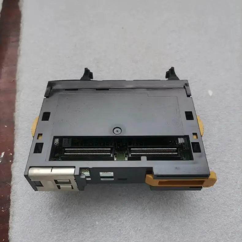 CJ2M-MD211 High-Speed Counter Module with 4 Input Channels for Motion Control - chengruiyuan