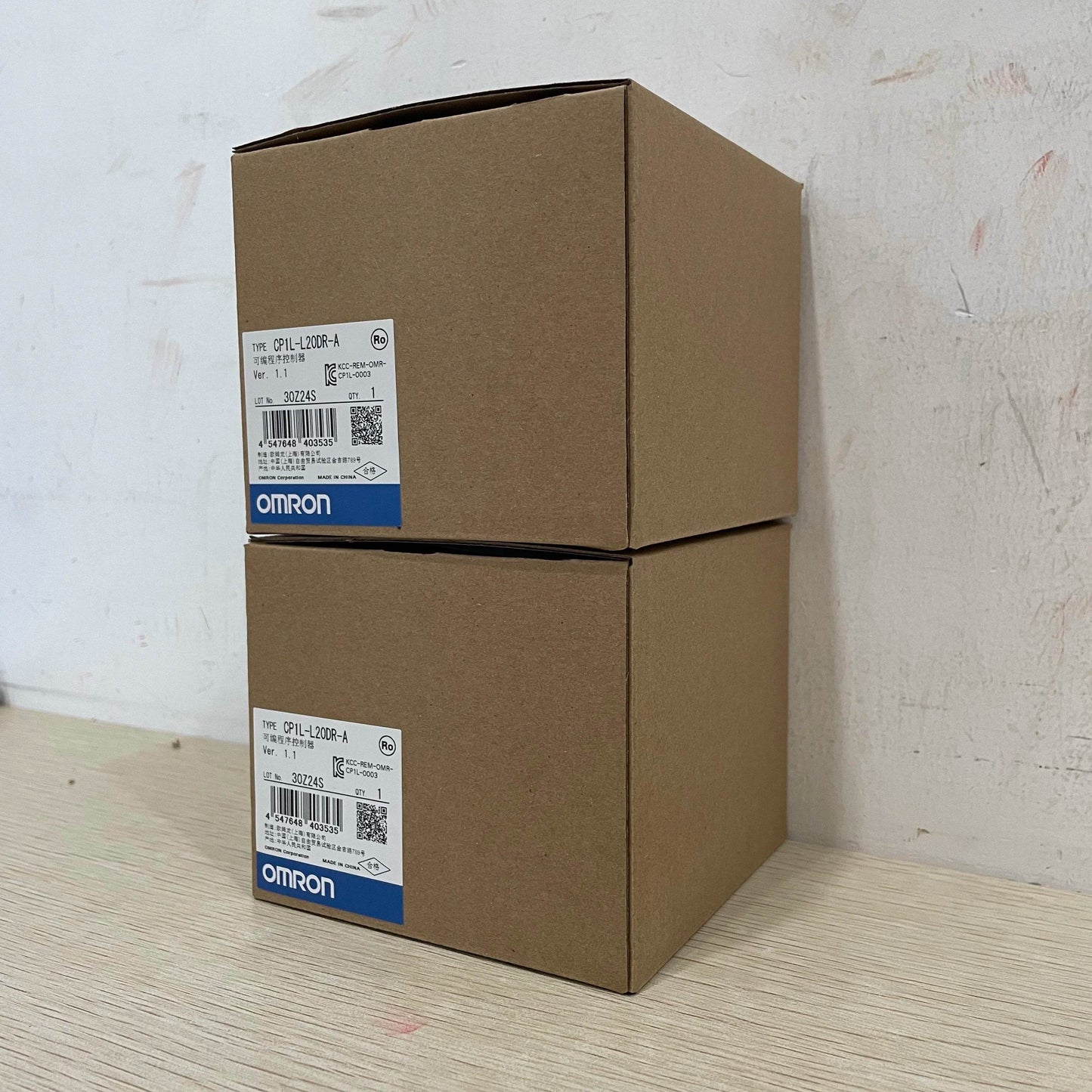 Compact PLC CP1L-L20DR-A with 20 I/O, Relay Output, and Built-in RS-232 Port - chengruiyuan