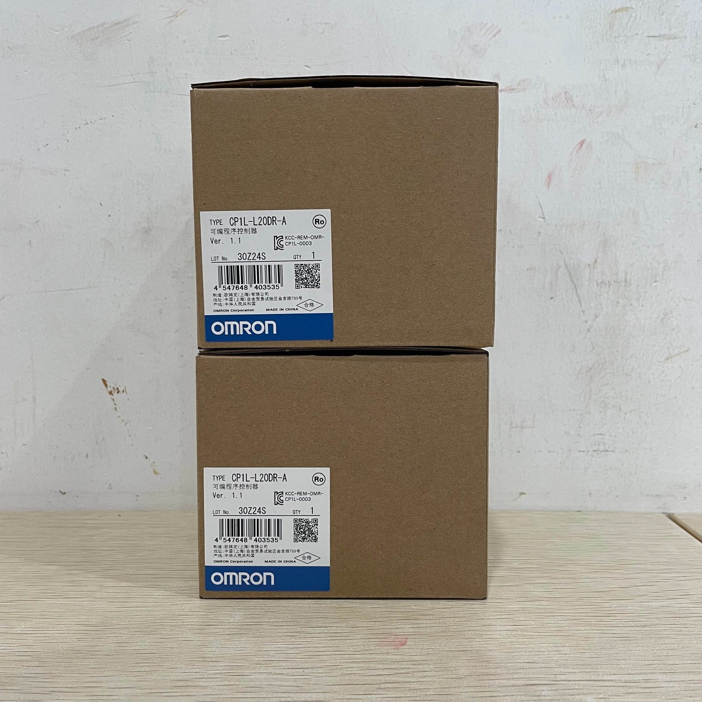 Compact PLC CP1L-L20DR-A with 20 I/O, Relay Output, and Built-in RS-232 Port - chengruiyuan