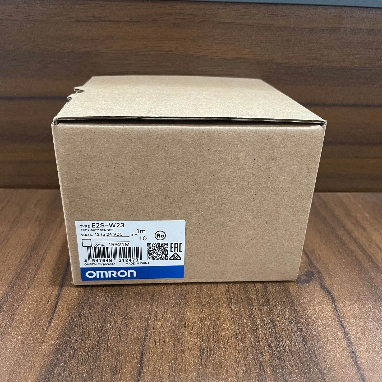 E2S-W23 Compact Square Type Proximity Sensor - chengruiyuan