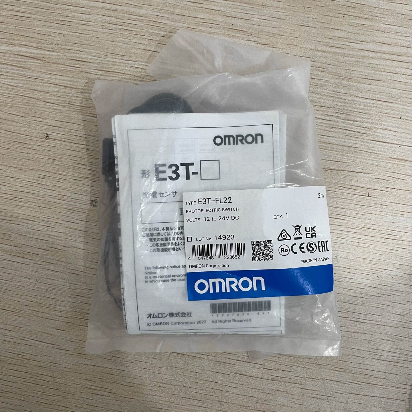 Compact Through-Beam Photoelectric Sensor E3T-FL22 with 2m Sensing Range - chengruiyuan
