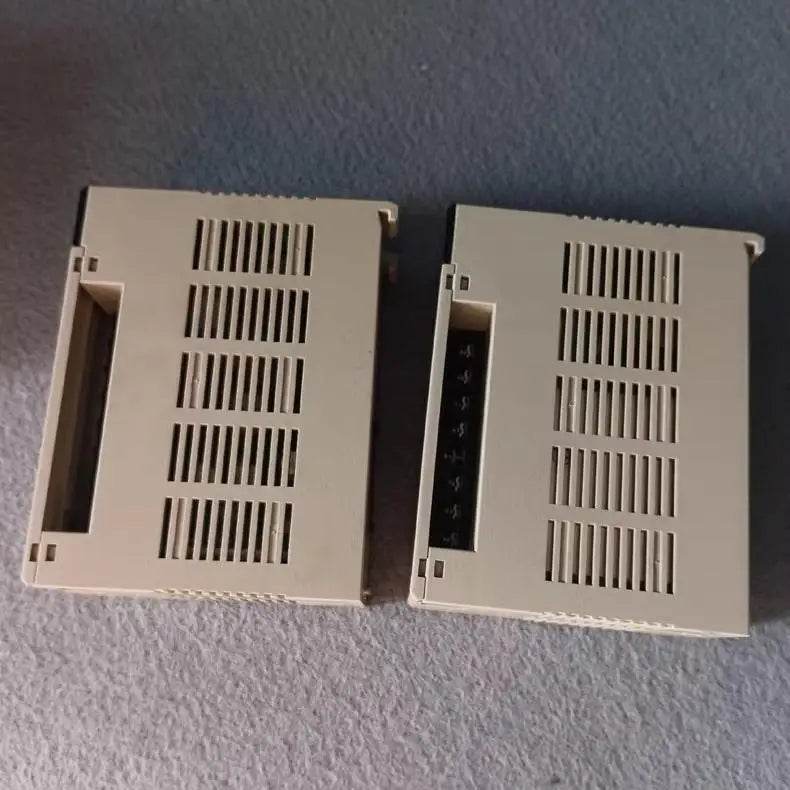 C200HW-PA204 24V DC Power Supply Unit for Industrial Automation Systems - chengruiyuan