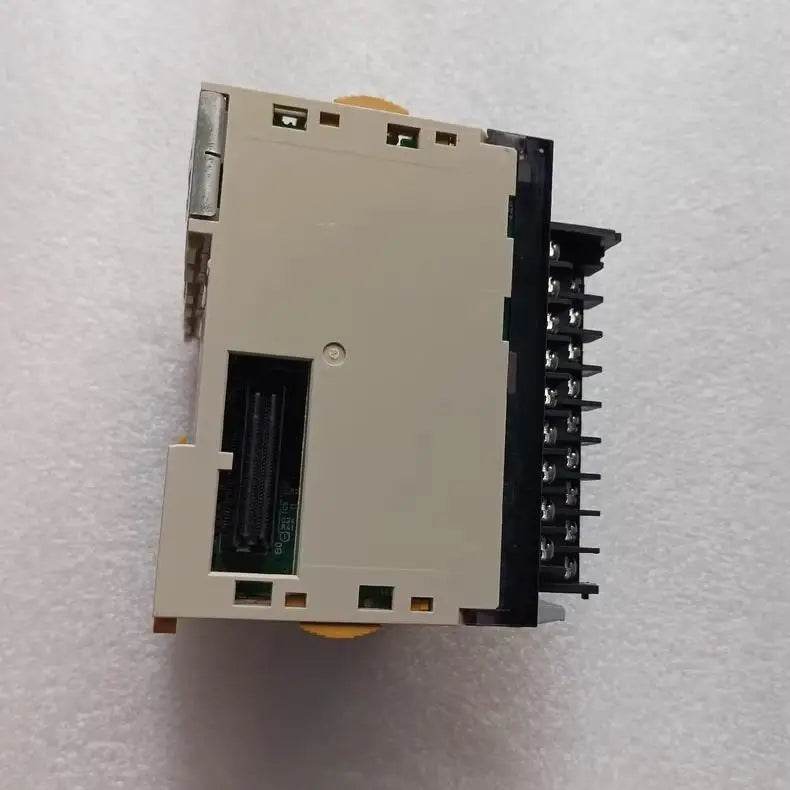 CJ1W-DA041 4-Channel Analog Output Module for PLC Systems - chengruiyuan