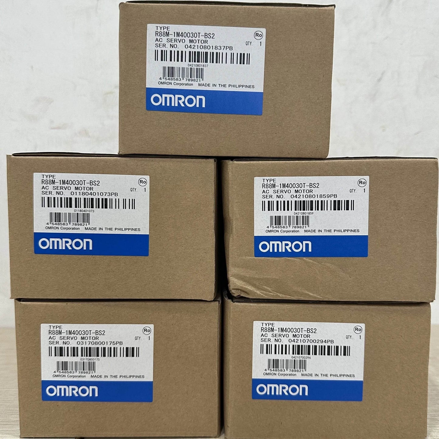 400W Servo Motor R88M-1M40030T-BS2 with 3000 rpm, 1.27 Nm Torque, 3-Phase AC Input - chengruiyuan