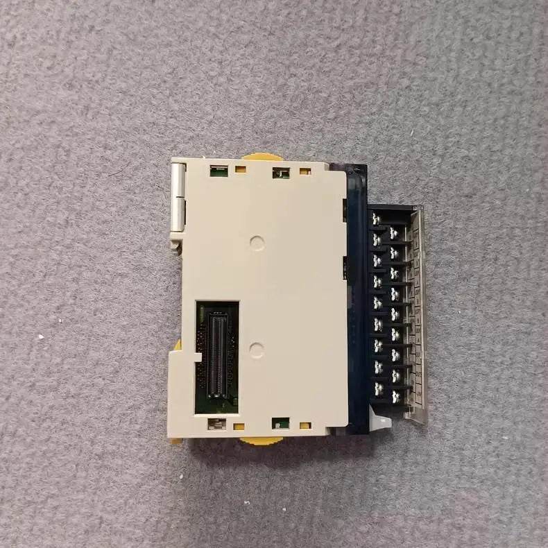 CJ1W-TC102 4-Channel Thermocouple Input Unit for PLC Temperature Control - chengruiyuan