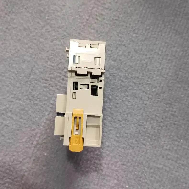 CJ1W-TC102 4-Channel Thermocouple Input Unit for PLC Temperature Control - chengruiyuan