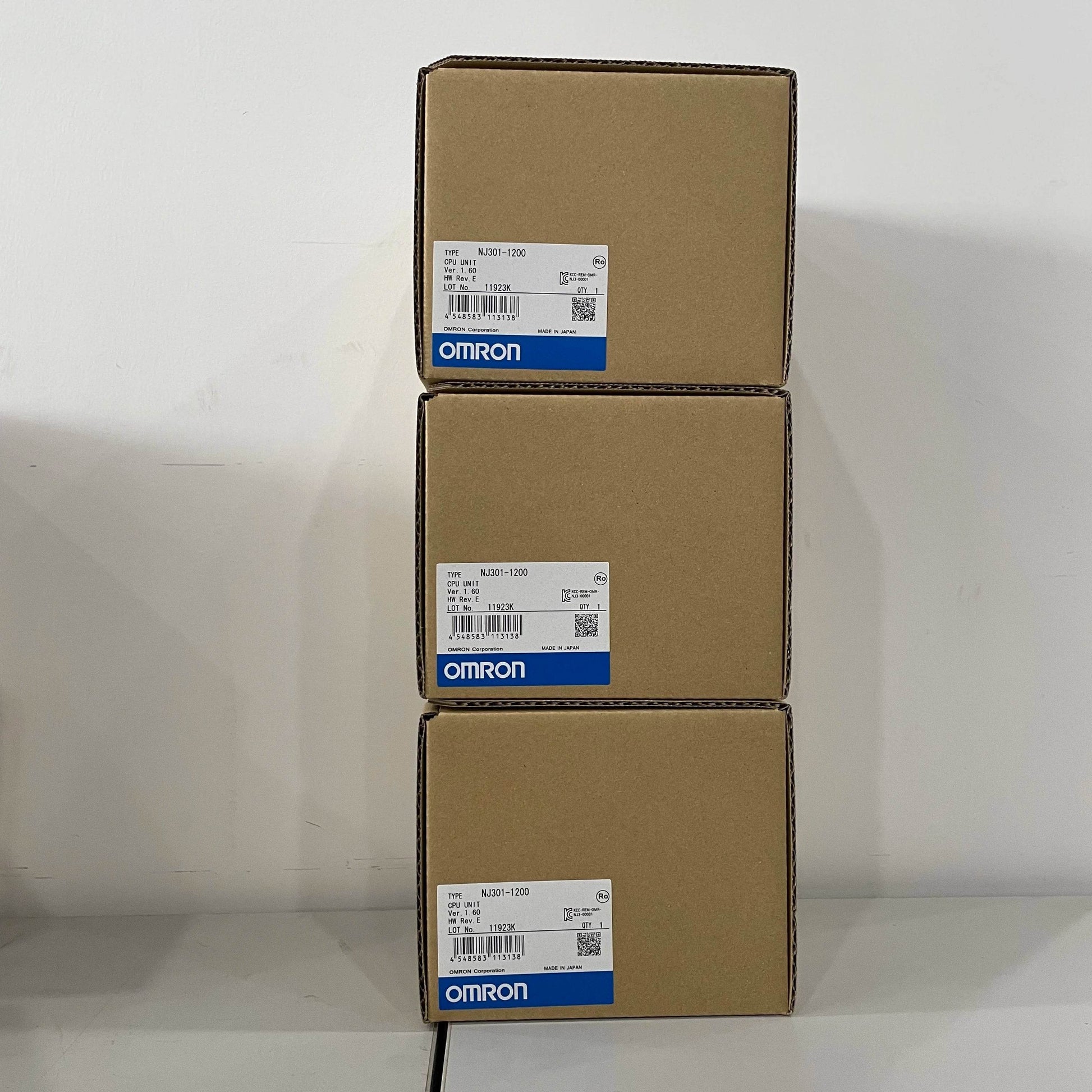 NJ301-1200 High-Speed Machine Controller with 12 Axes Motion Control - chengruiyuan