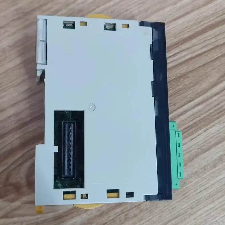 CJ1W-DRM21 DeviceNet Slave Unit with 64 I/O Points for PLC Connectivity - chengruiyuan