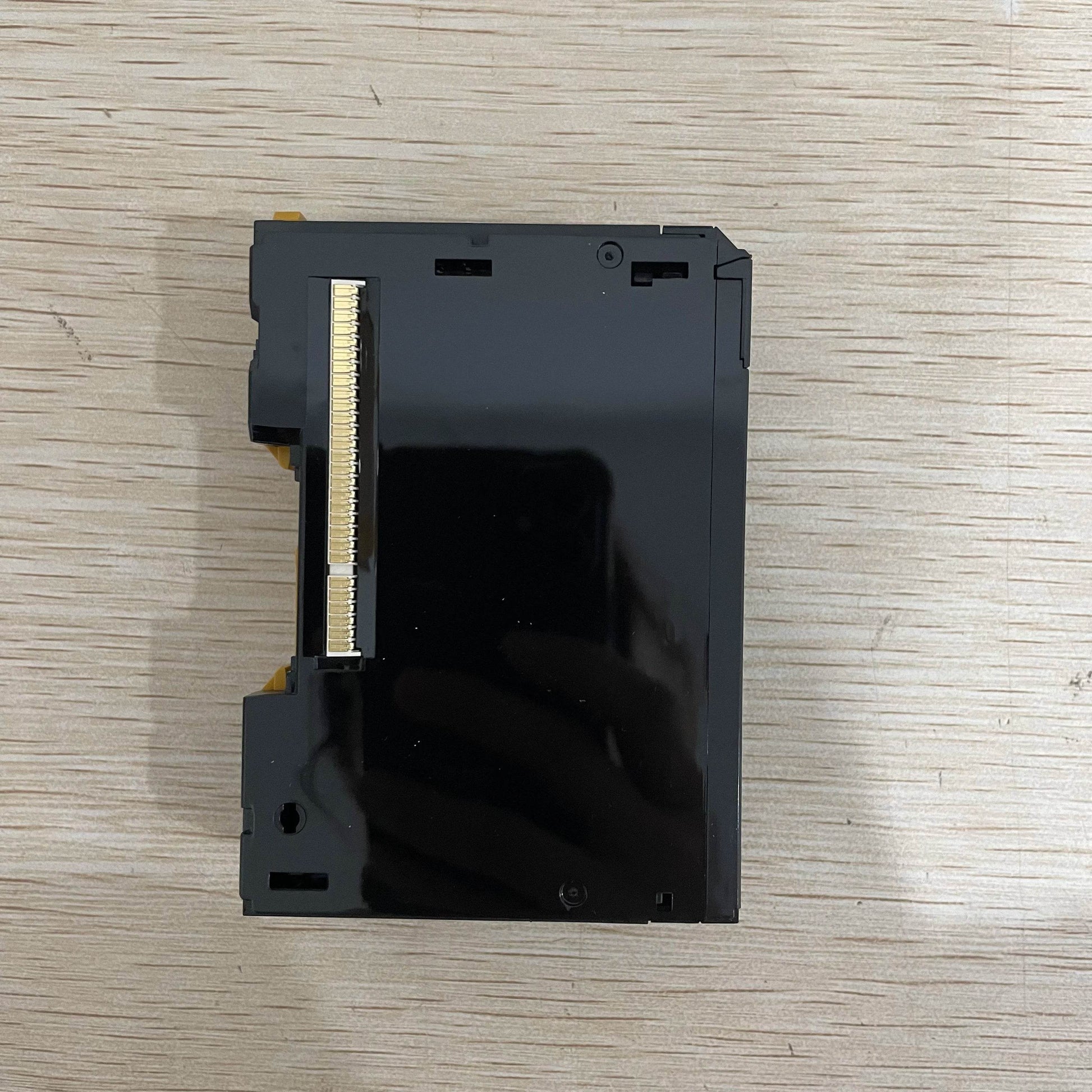 NX-OD6121-6 EtherCAT I/O Terminal with 16 Digital Outputs, 24V DC, 0.5A per Channel - chengruiyuan