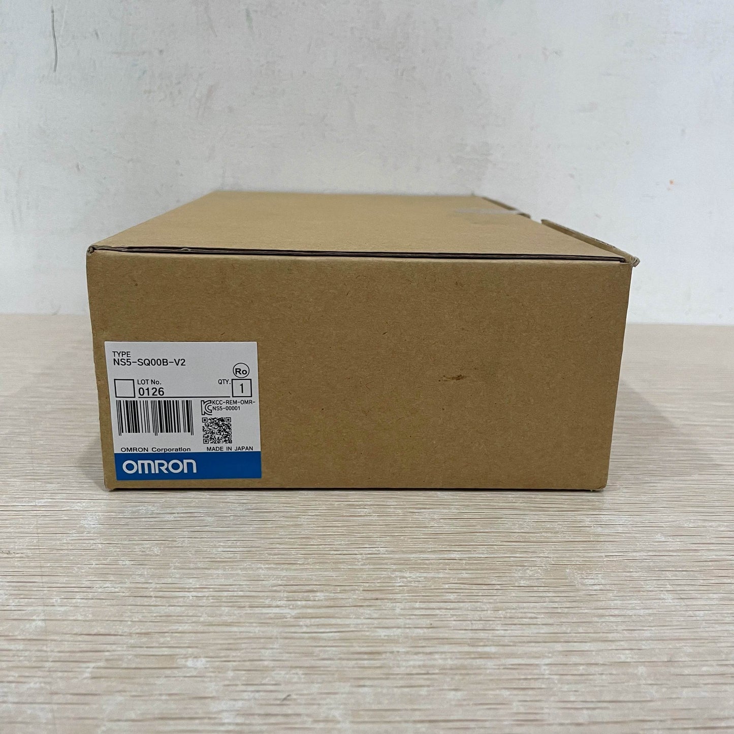 Compact 5-inch Programmable HMI Touch Panel with High Brightness LCD - NS5-SQ00B-V2 - chengruiyuan