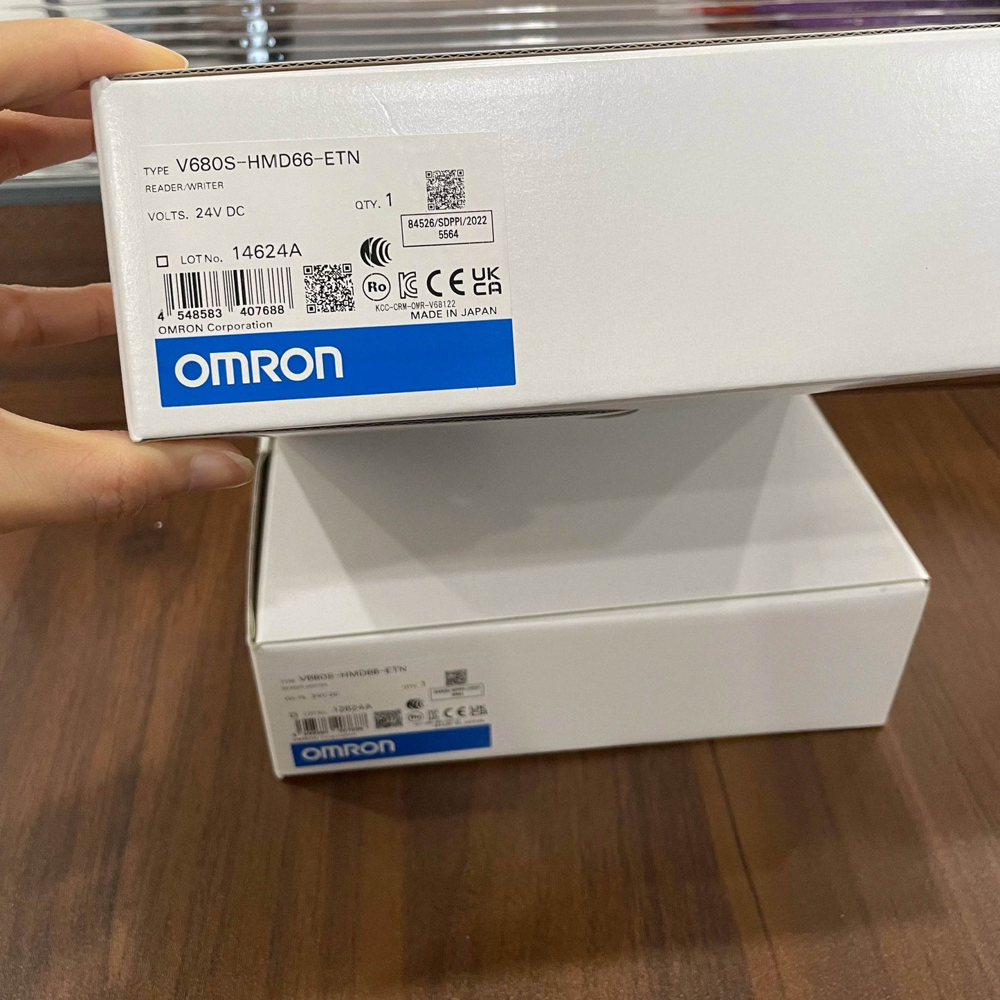V680S-HMD66-ETN Industrial RFID Head with Ethernet Communication and Long-Range Detection - chengruiyuan
