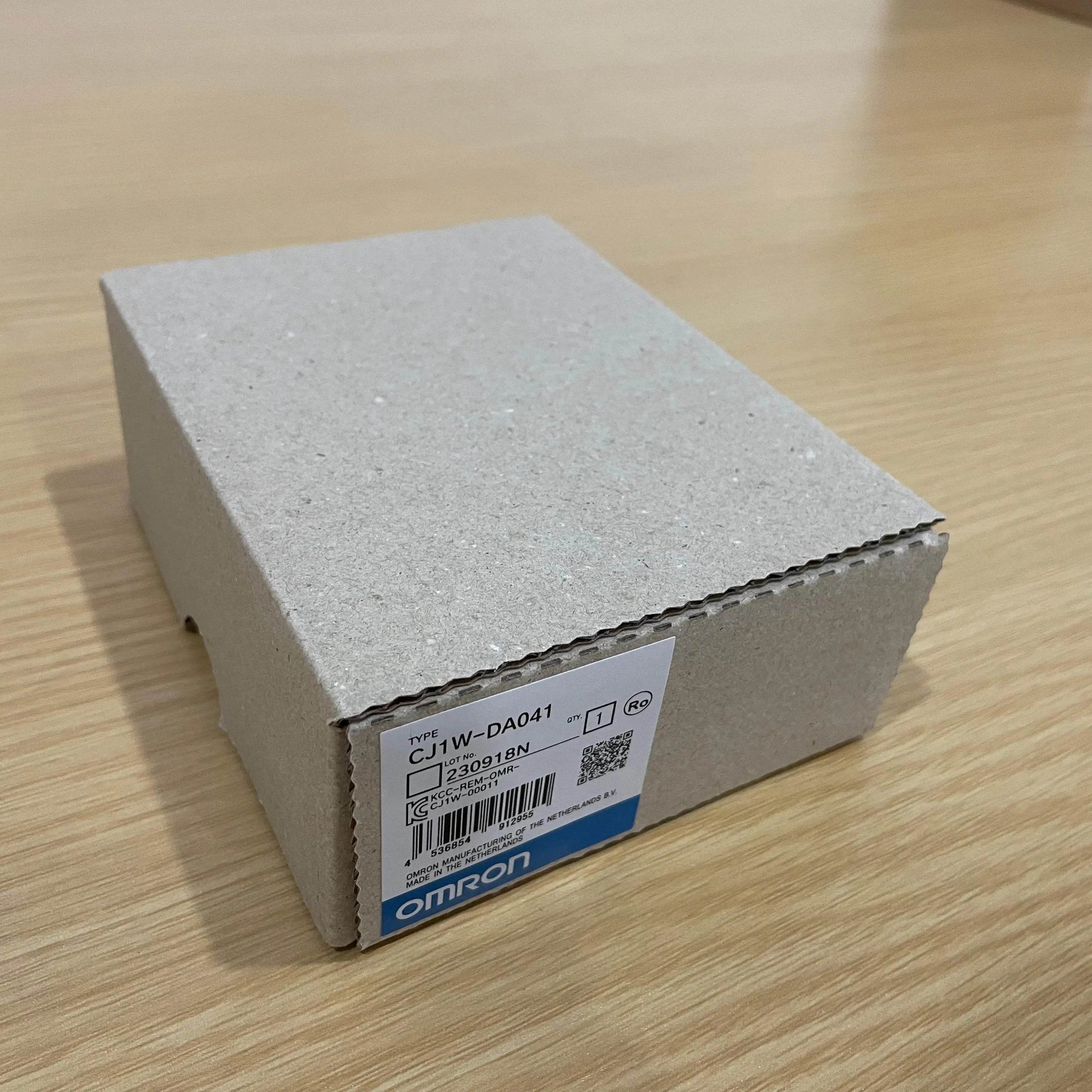 CJ1W-DA041 4-Channel Analog Output Module for PLC Systems - chengruiyuan