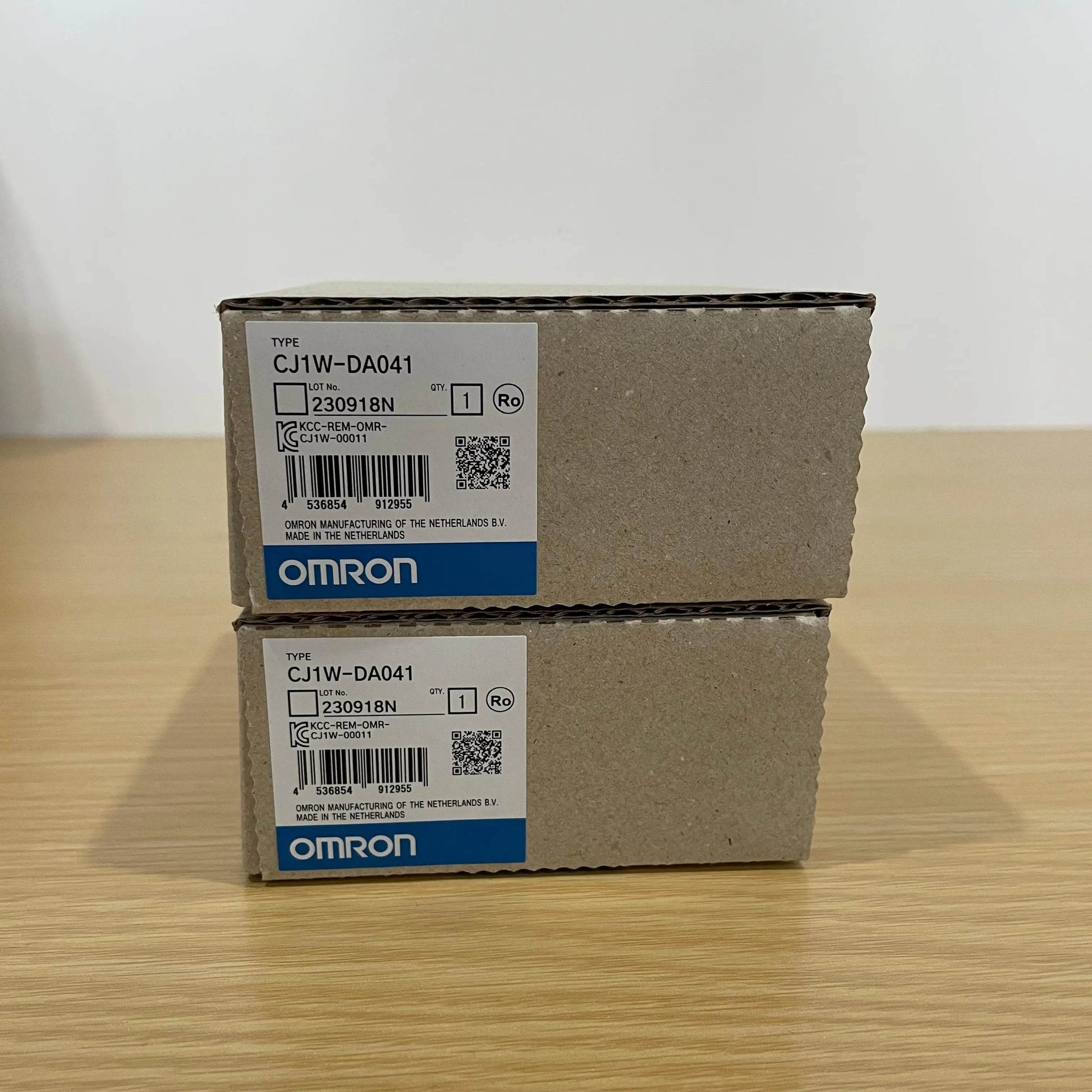 CJ1W-DA041 4-Channel Analog Output Module for PLC Systems - chengruiyuan