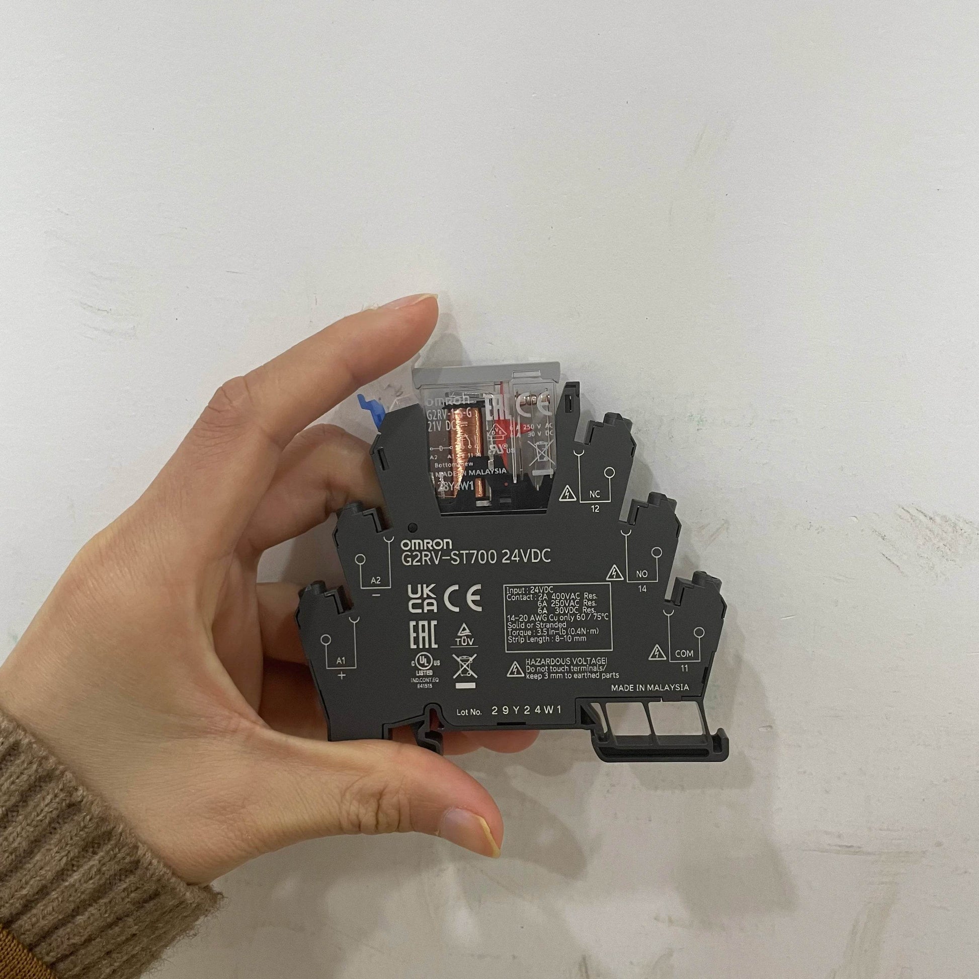 G2RV-ST700 Slim 16A Power Relay with LED Indicator - chengruiyuan