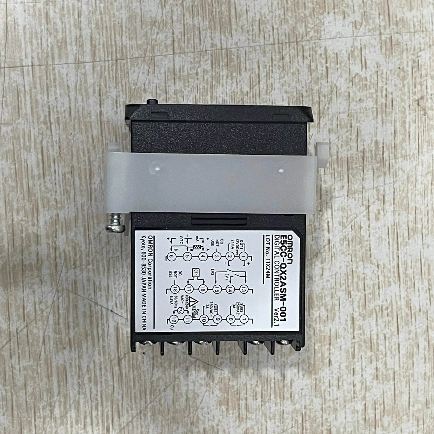 E5CC-QX2ASM-001 Digital Temperature Controller with SSR Output and 1/16 DIN Size - chengruiyuan