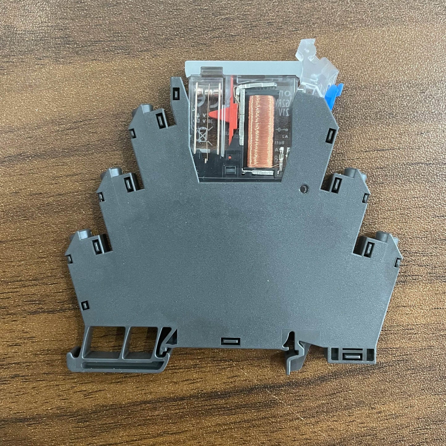 G2RV-ST700 Slim 16A Power Relay with LED Indicator - chengruiyuan