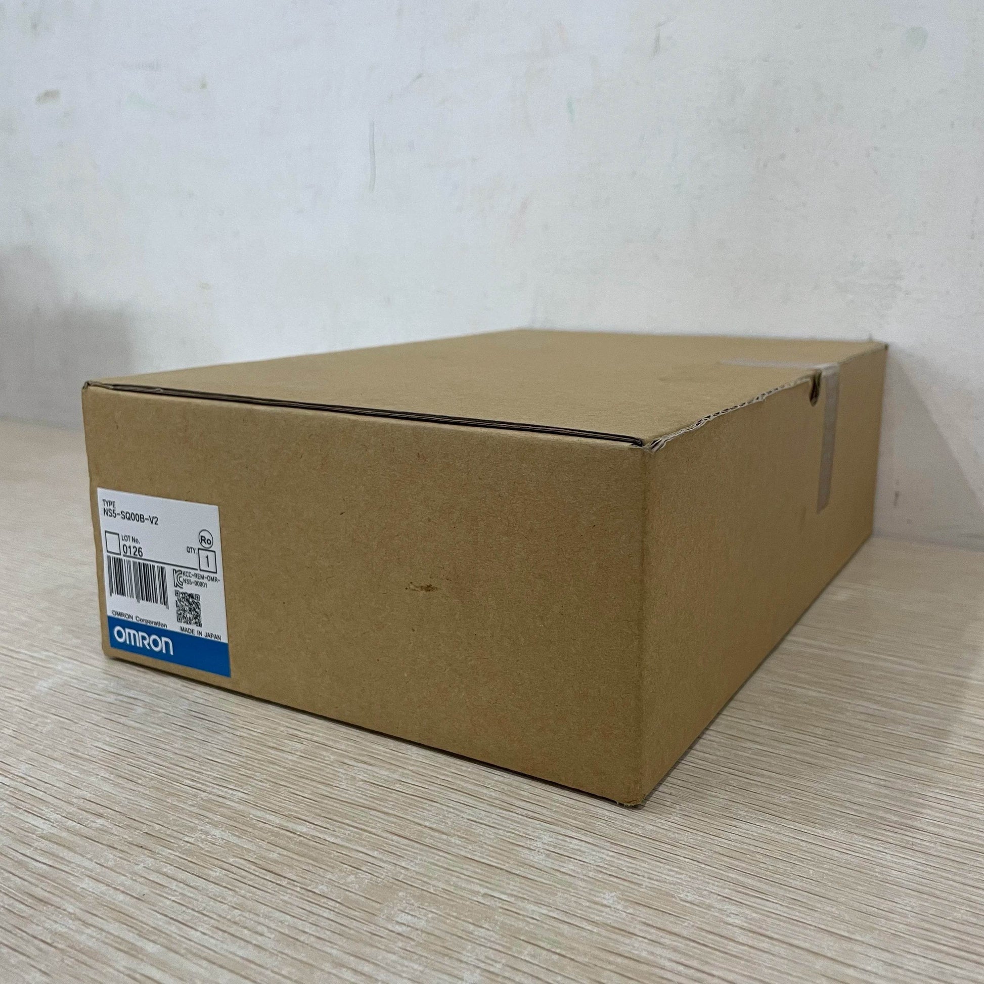 Compact 5-inch Programmable HMI Touch Panel with High Brightness LCD - NS5-SQ00B-V2 - chengruiyuan