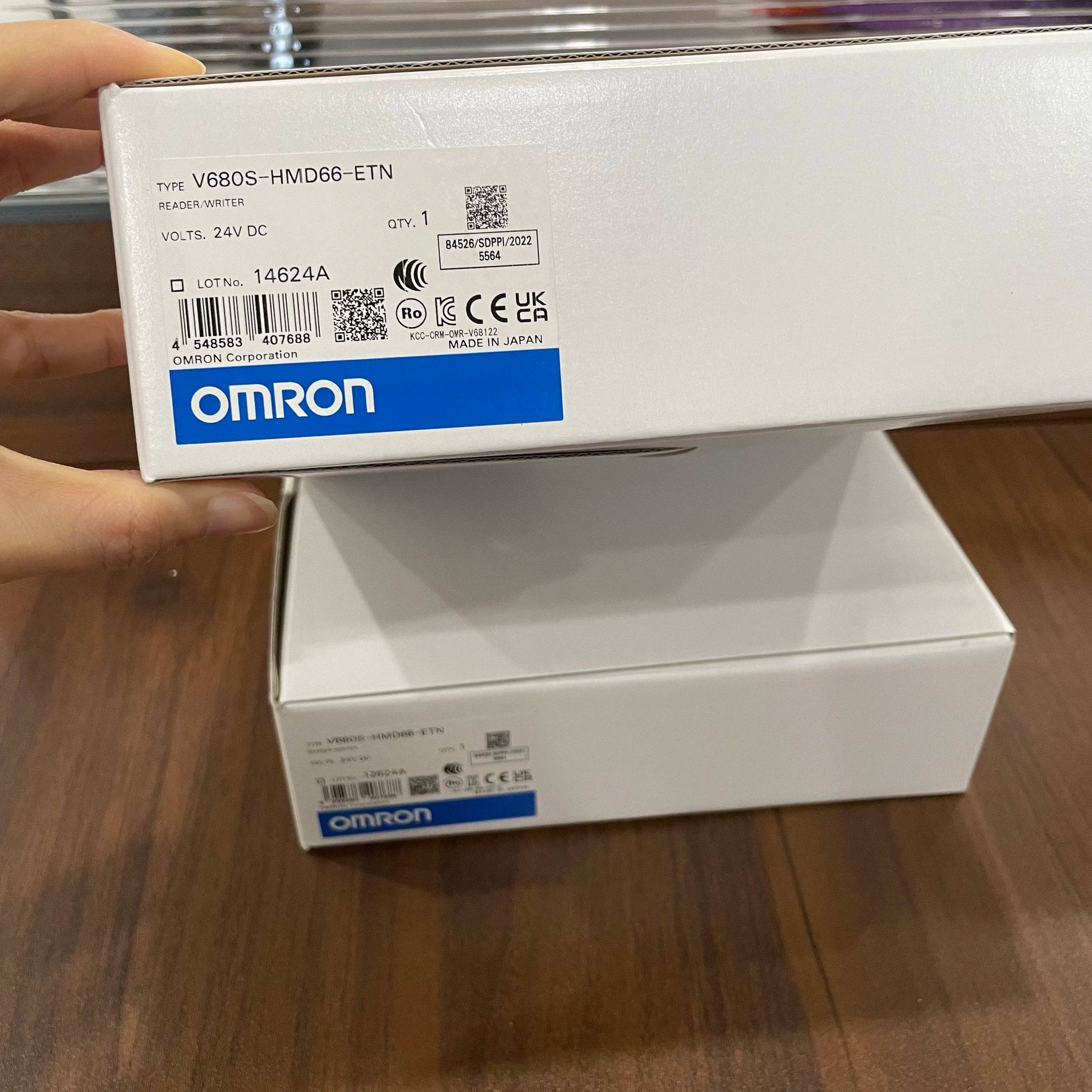 V680S-HMD66-ETN Industrial RFID Head with Ethernet Communication and Long-Range Detection - chengruiyuan